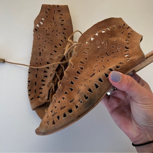 Matisse x Ascot Friday Boheme Moccasin Fringe Cut Out Brown Suede Sandals Tan 7 - Picture 2 of 7